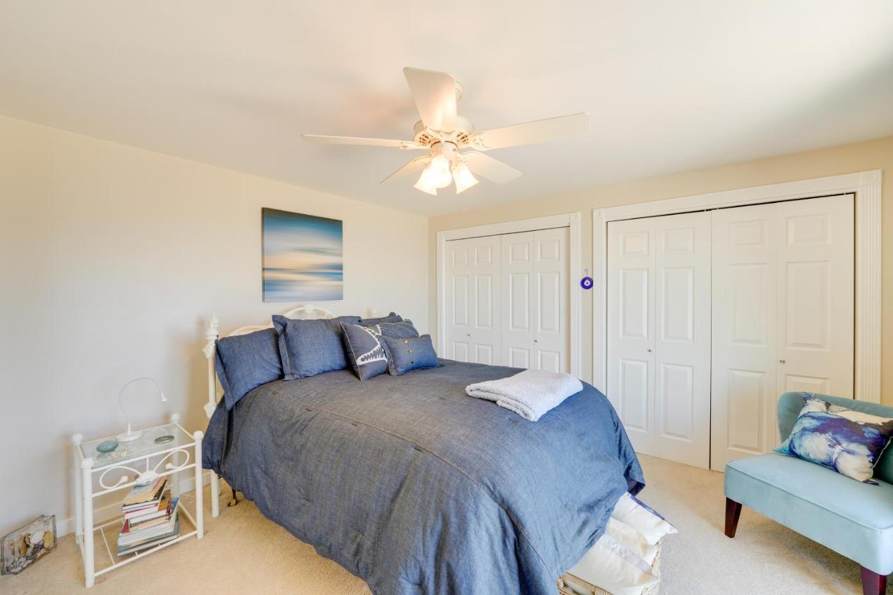 Stunning Home In Coupeville With Deck And Beach Access エクステリア 写真