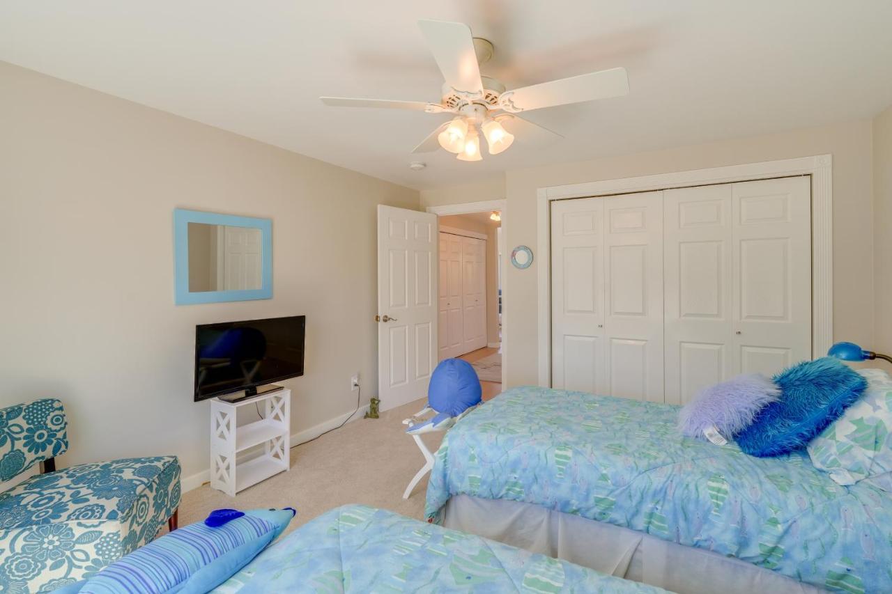 Stunning Home In Coupeville With Deck And Beach Access エクステリア 写真